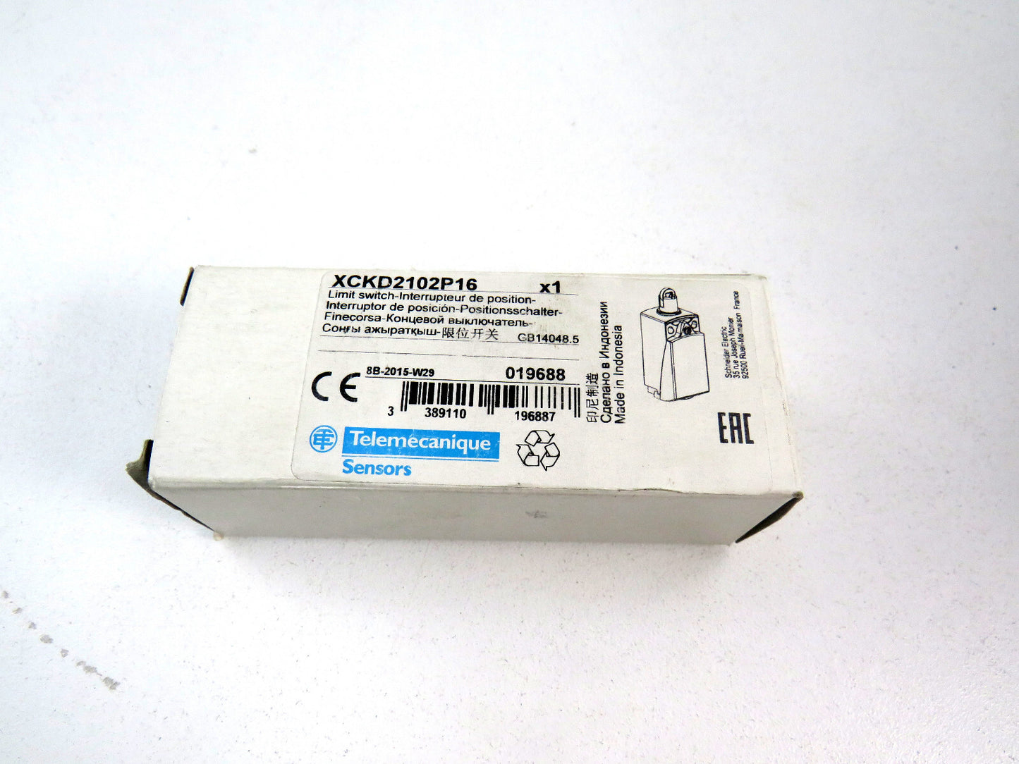 Telemecanique XCKD2102P16 Sensor Snap Action Limit Switch New