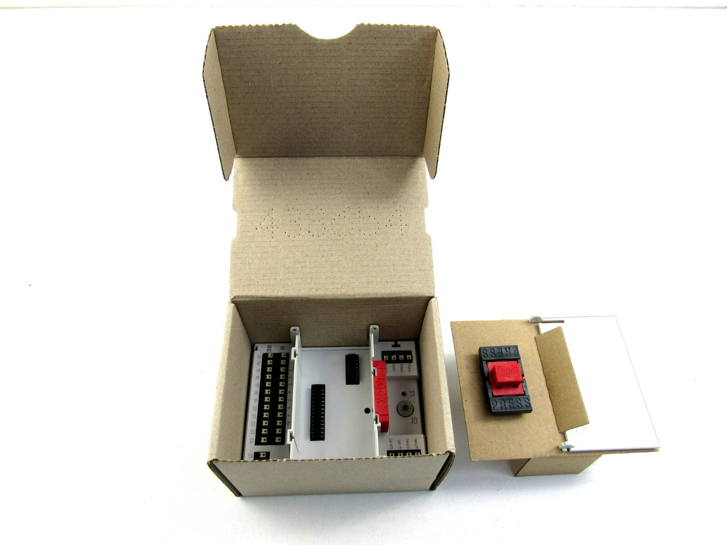 Honeywell XS823 TERMINAL SOCKET FOR BINARY INPUTS New