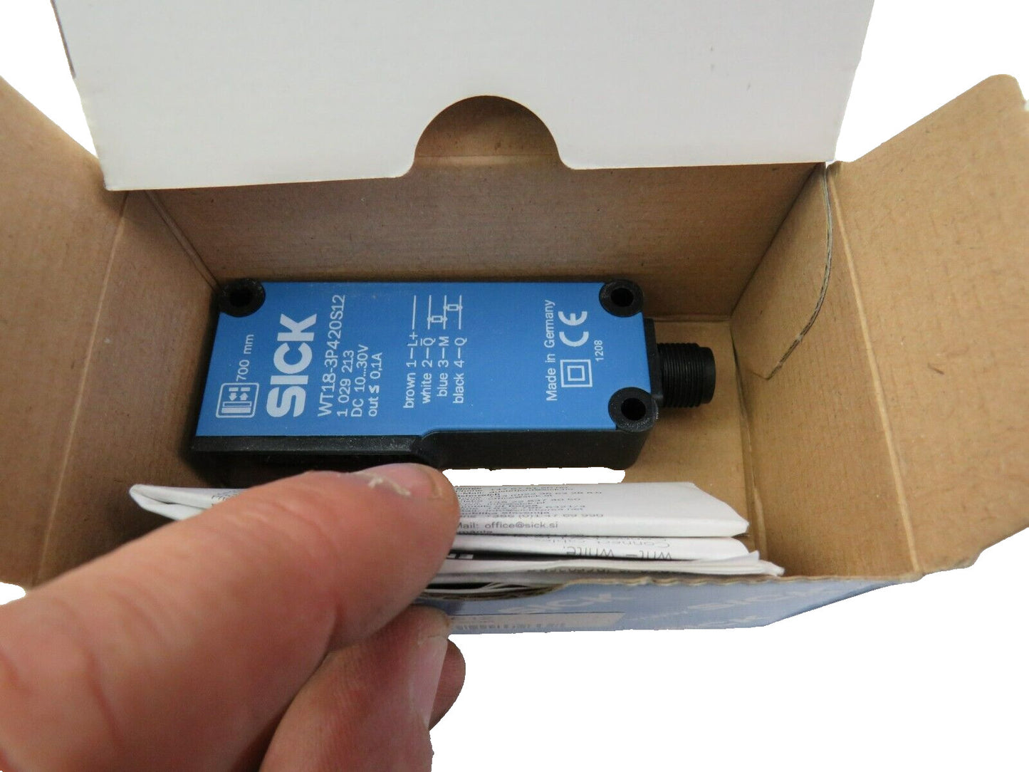 SICK WT18-3P420S12 1029213 New