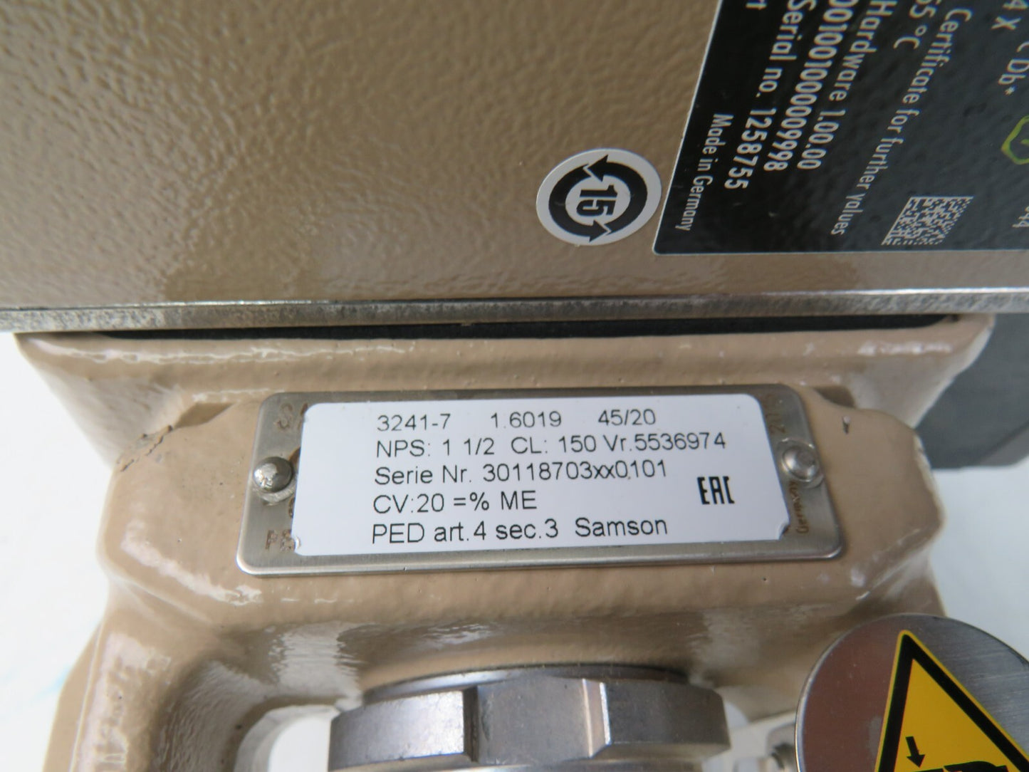 SAMSON 3241-7 CF8M + 3730-3 + 3277 175 V2 CM² + 3241 NPS: 1 1/2" CL150 New