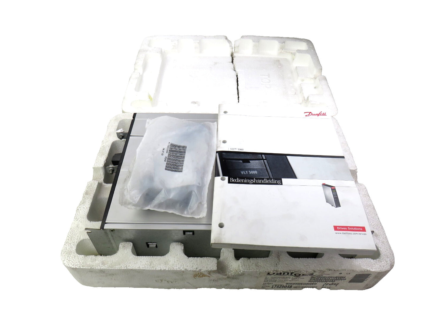 DANFOSS VLT5003PT5B20EBR3DLF00A00C0 VLT5000 175Z0048 New