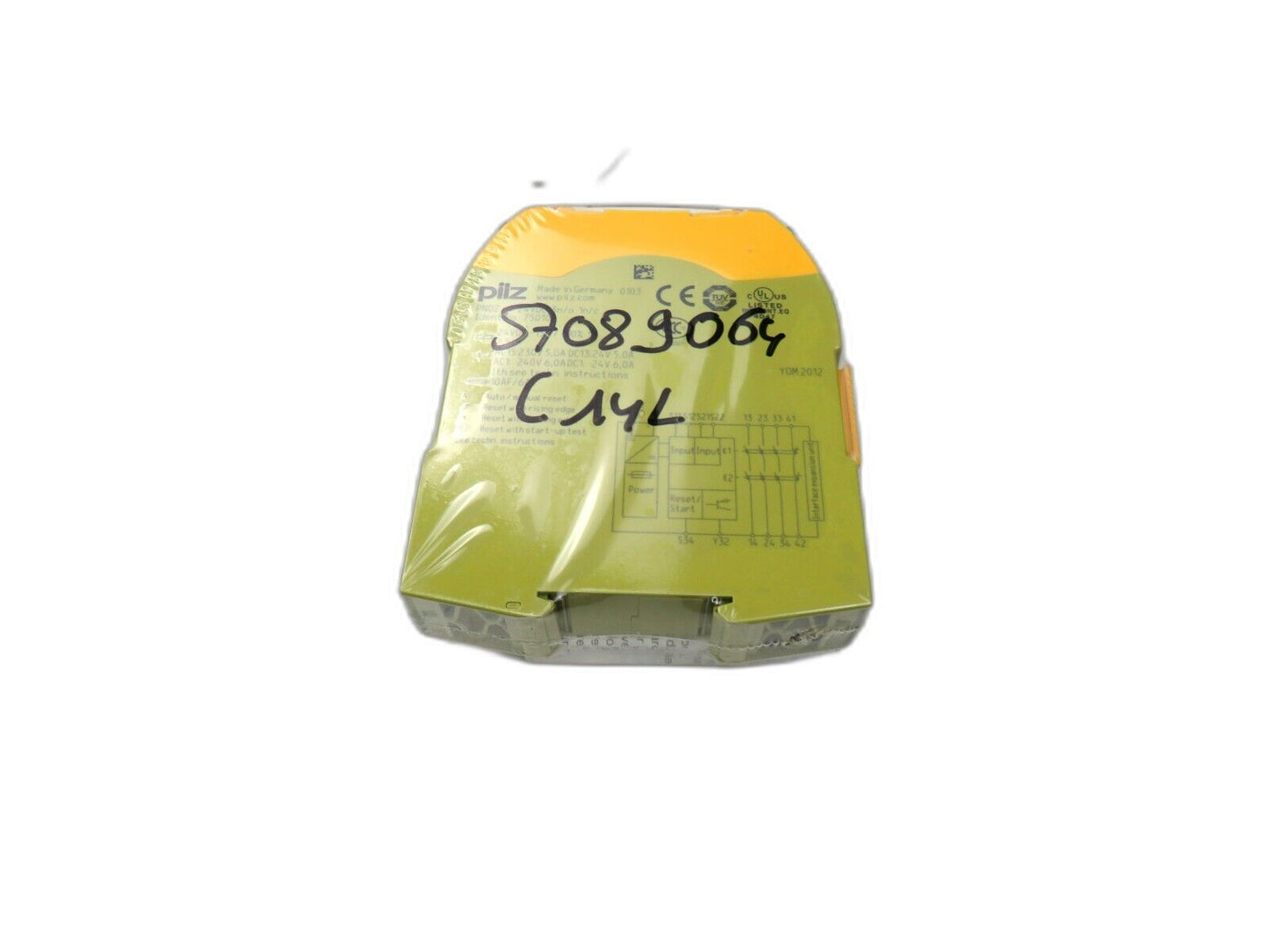 PILZ 750104 Pnoz S4 Safety Relay New