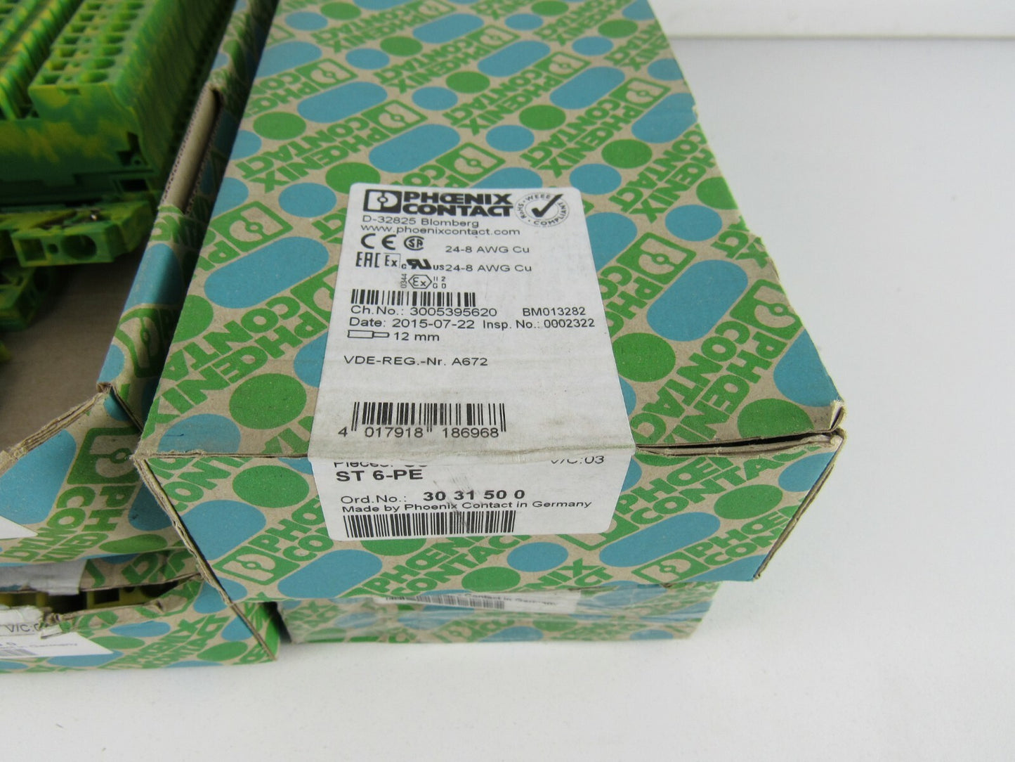 Lot of 175 pcs New Phoenix Contact ST6PE 3031500 Ground Terminal Block