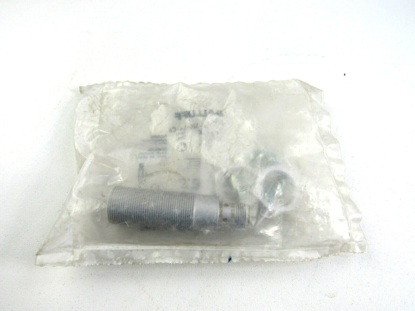 BALUFF BES 516-326-S4-CW BES02J9 New
