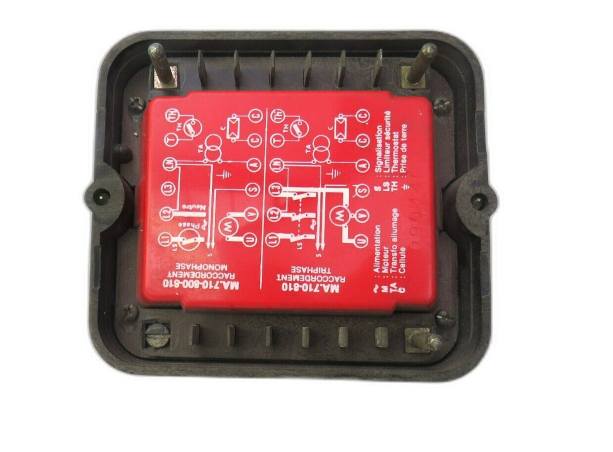 ECEE MA 810 MA810 Thermax Make Boiler Sequence Controller