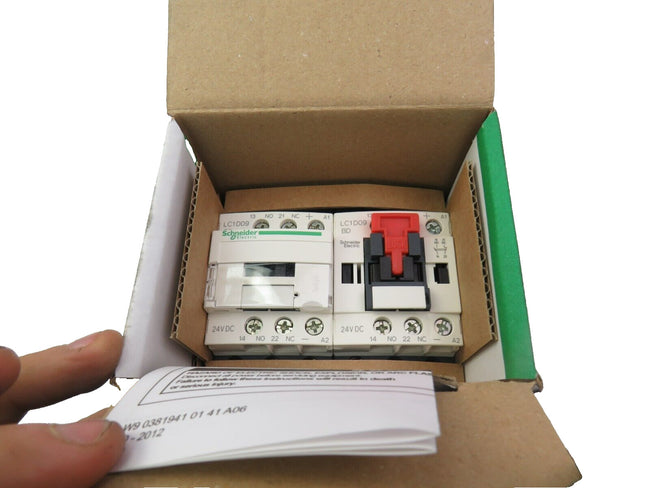 Schneider Electric LC2D09BD REVERSING CONTACTOR    New