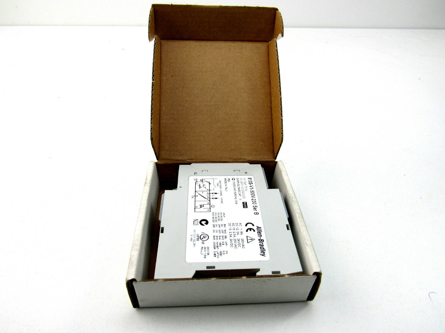 AB ALLEN BRADLEY  813S-V1-500V-230 Ser B 65469   Voltage Relay New