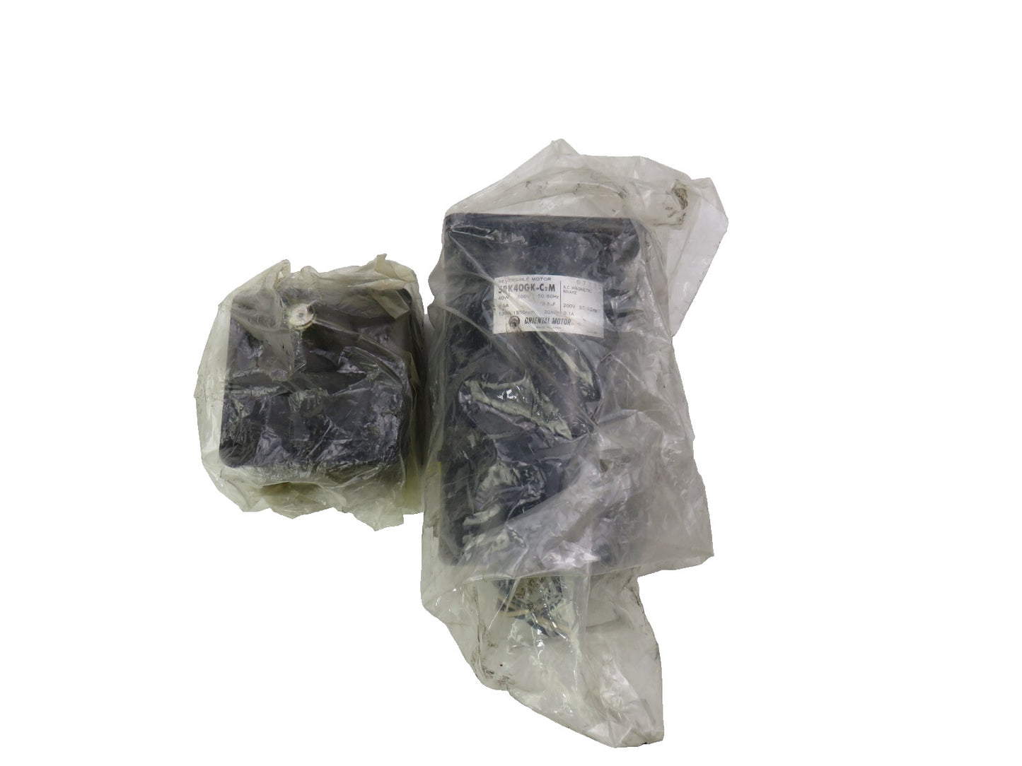 Oriental Motor  5RK40GK-C2M  200v 1300-1550 RPM + 5GK15K GEAR   New