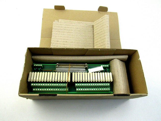 PHOENIX CONTACT UMK-32 RM/MR-G24/1/PLC  2979472 New