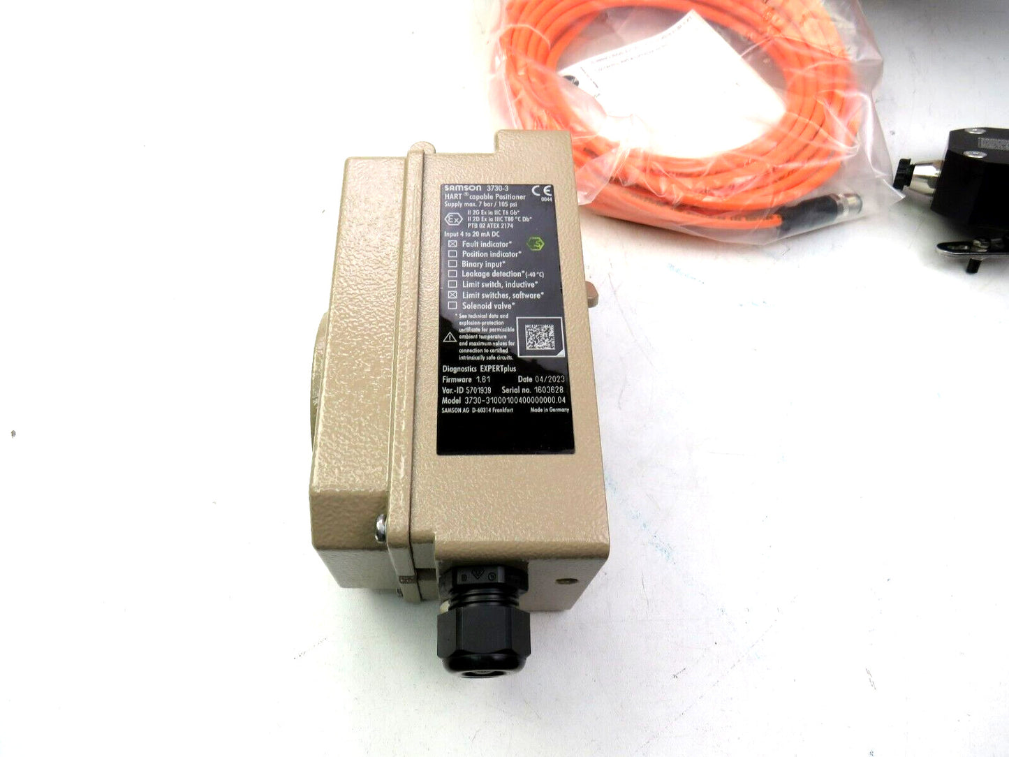 SAMSON 3730-3 LCD ELECTROPNEUMATIC POSITIONER +1170-2027 POSITION SENSOR