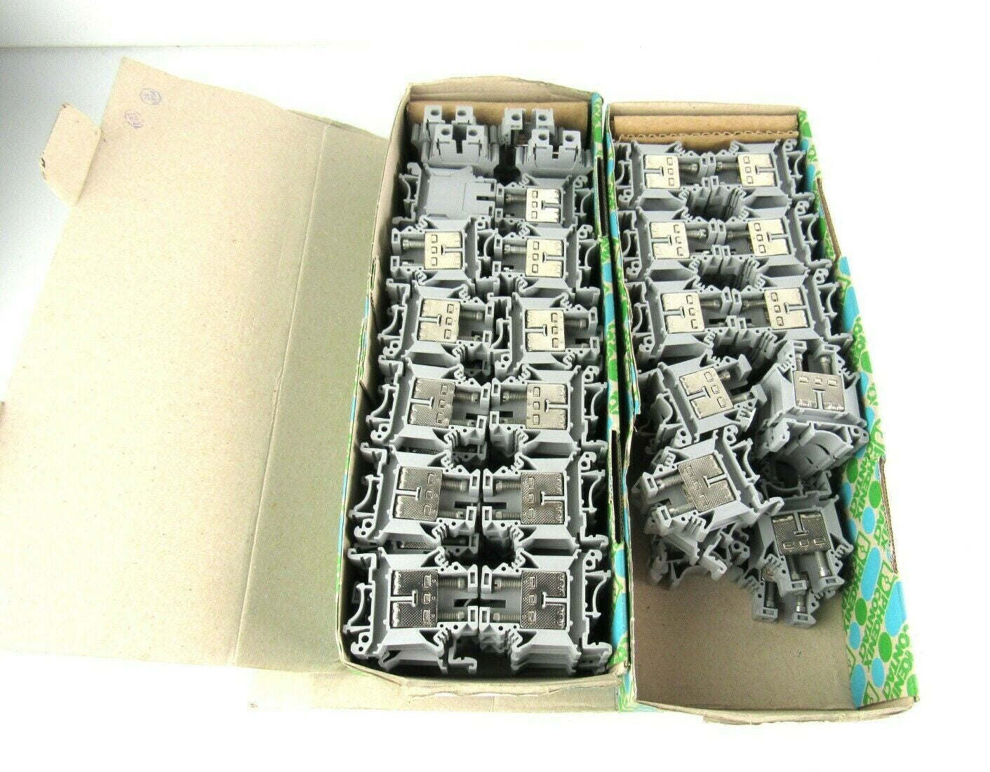 Lot of 88 pcs New Phoenix Contact UK 16 N 3006043