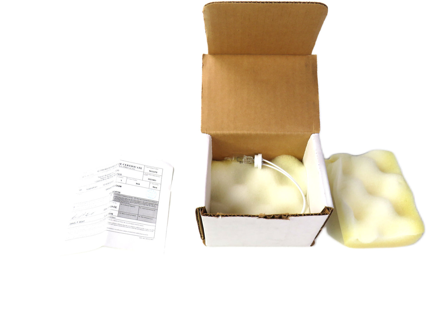 WHELEN  02-0250325-00 5032500 28V 25W Ice Detection Light     New