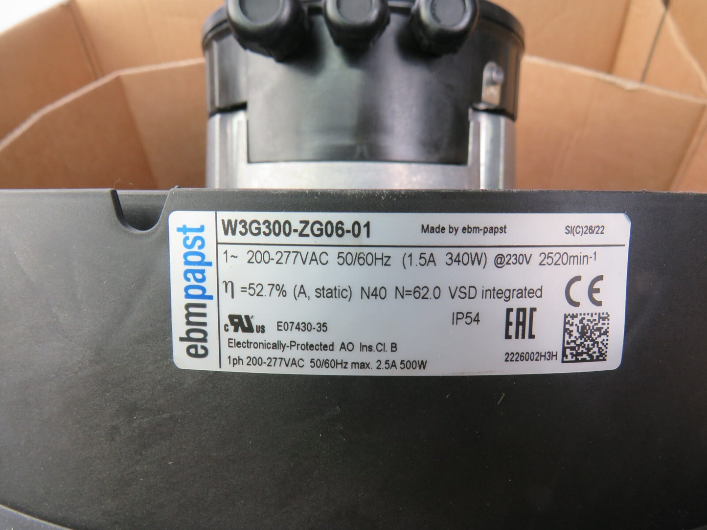 ebmpapst W3G300-ZG06-01 W3G300ZG0601    New