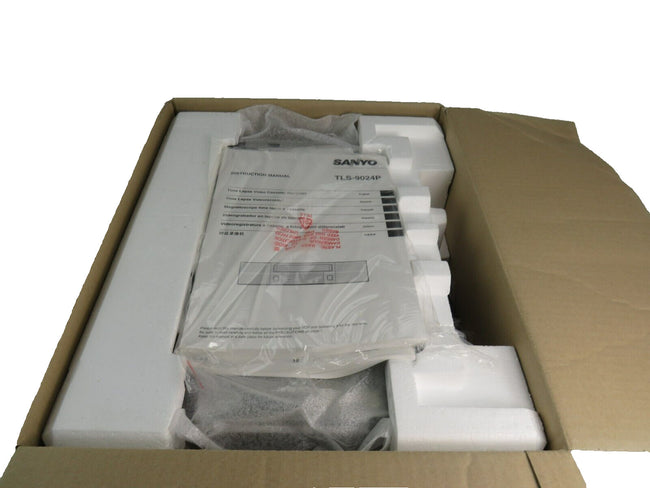 Sanyo  TLS-9024P Time Lapse Video Cassette Recorder      New