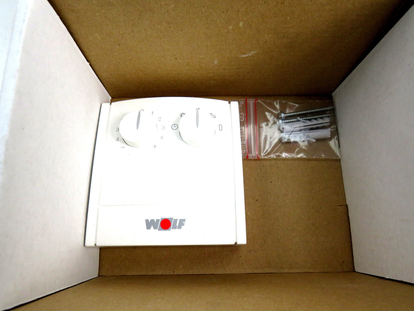 Wolf  2744200 Analog radio remote control    New