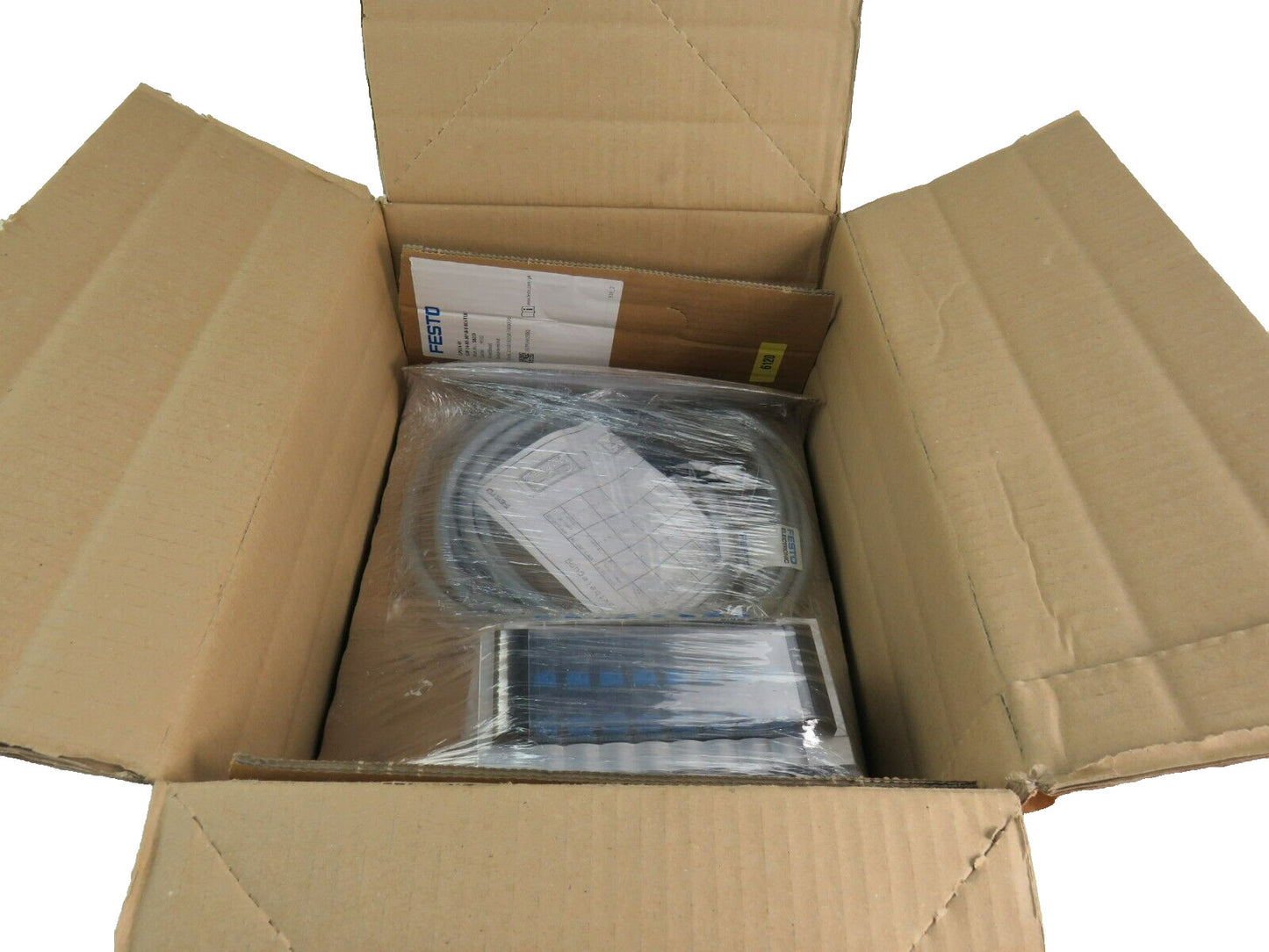 FESTO  CPV14-VI 18210 CPV14-GE-MP8 10P-14-8A-MP-N-V-8C+TUR + cable    New