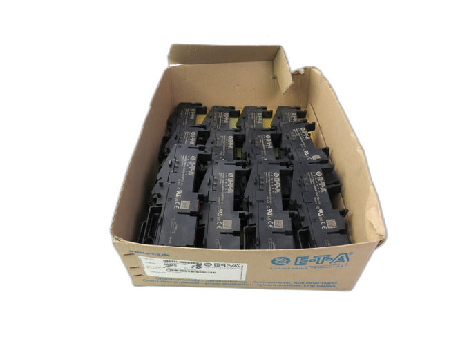 E-T-A ETA 18plus-AM02-00-PT01-01 4500260350-040  Lot of 17 New