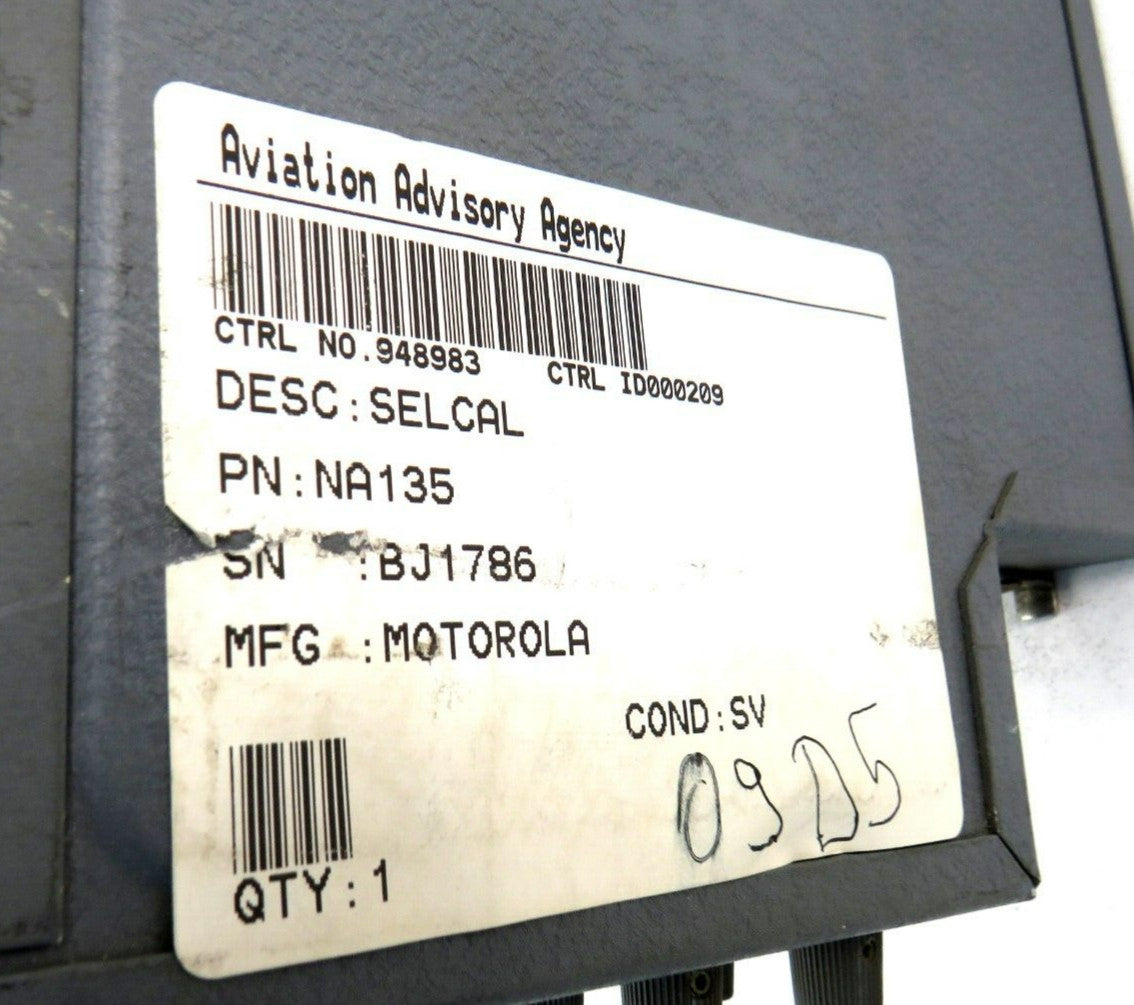 MOTOROLA  NA135 SELCAL  AIRCRAFT VHF UNIT    New