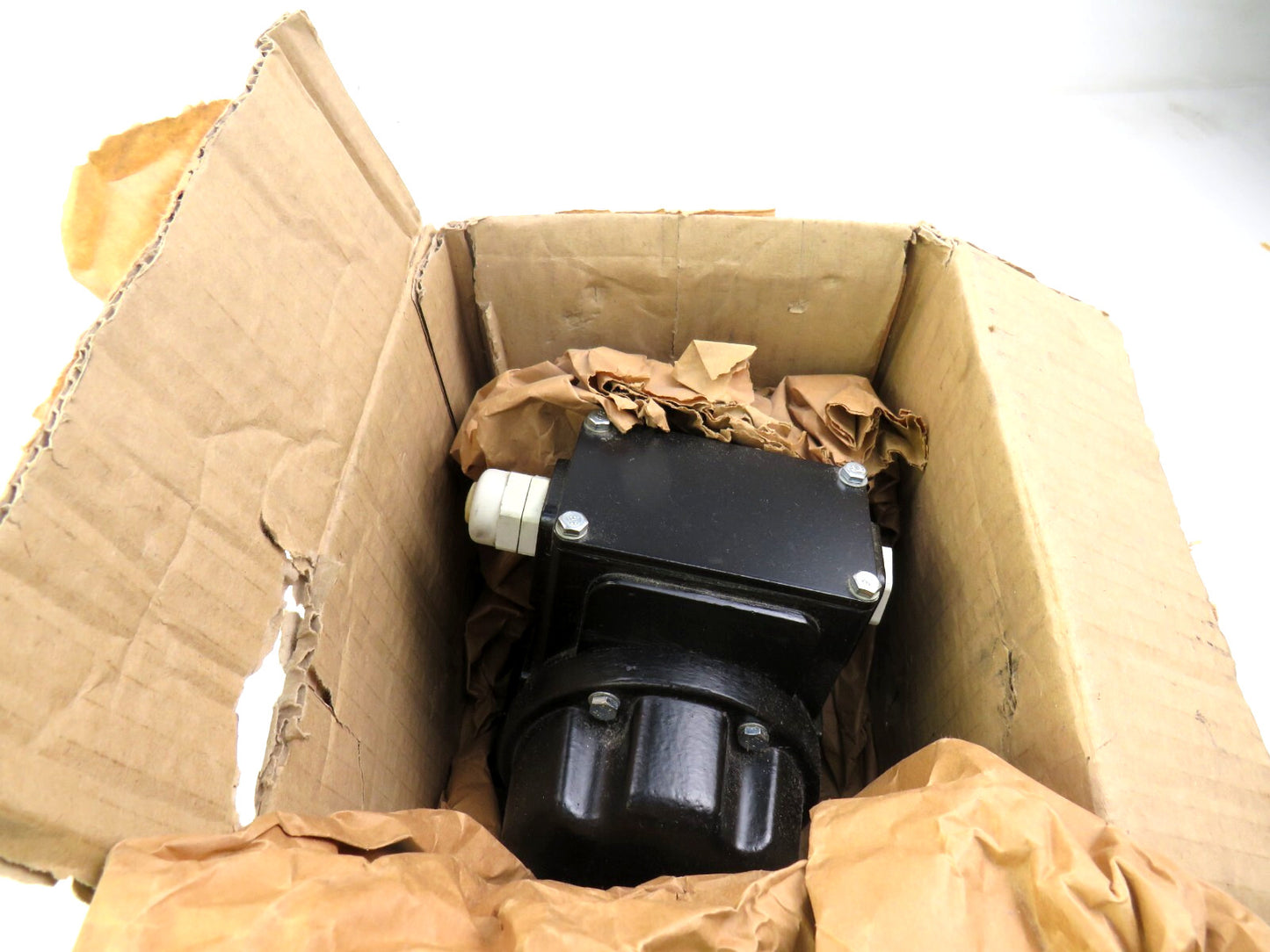 RADIO ENERGY  RE O444 R1S 0.06 CA  RE07260601 444R S 1X60 RE.O444   New