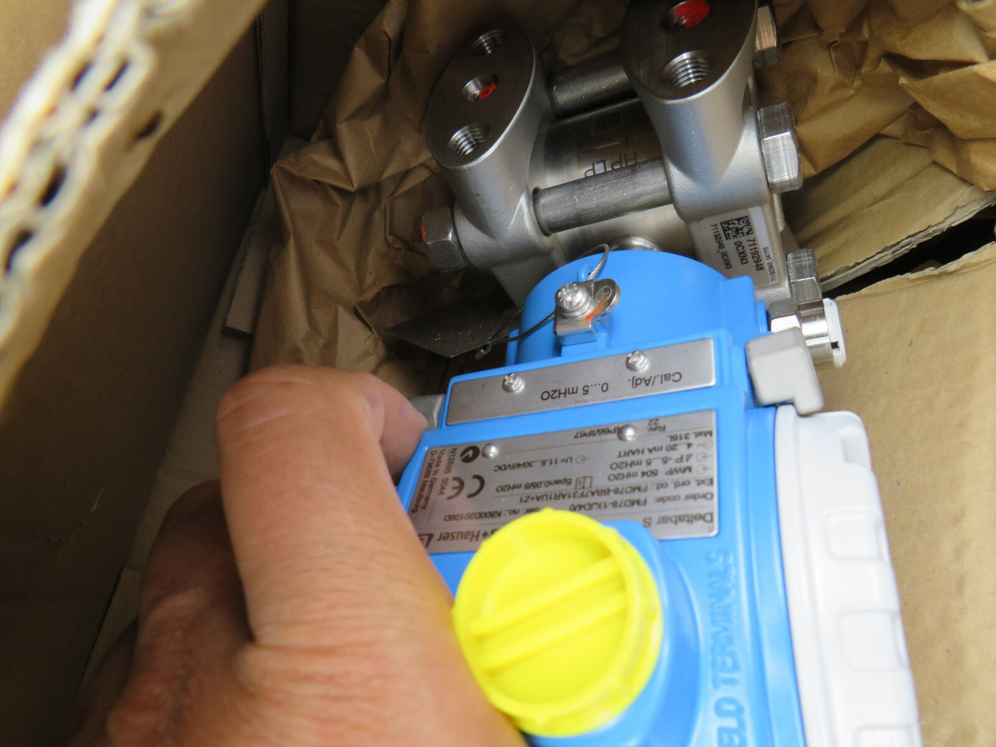 ENDRESS+HAUSER  FMD78-1XJD4/0 DELTABAR S 52017195 FMD78-BBA7F31AR1UA+Z1    New