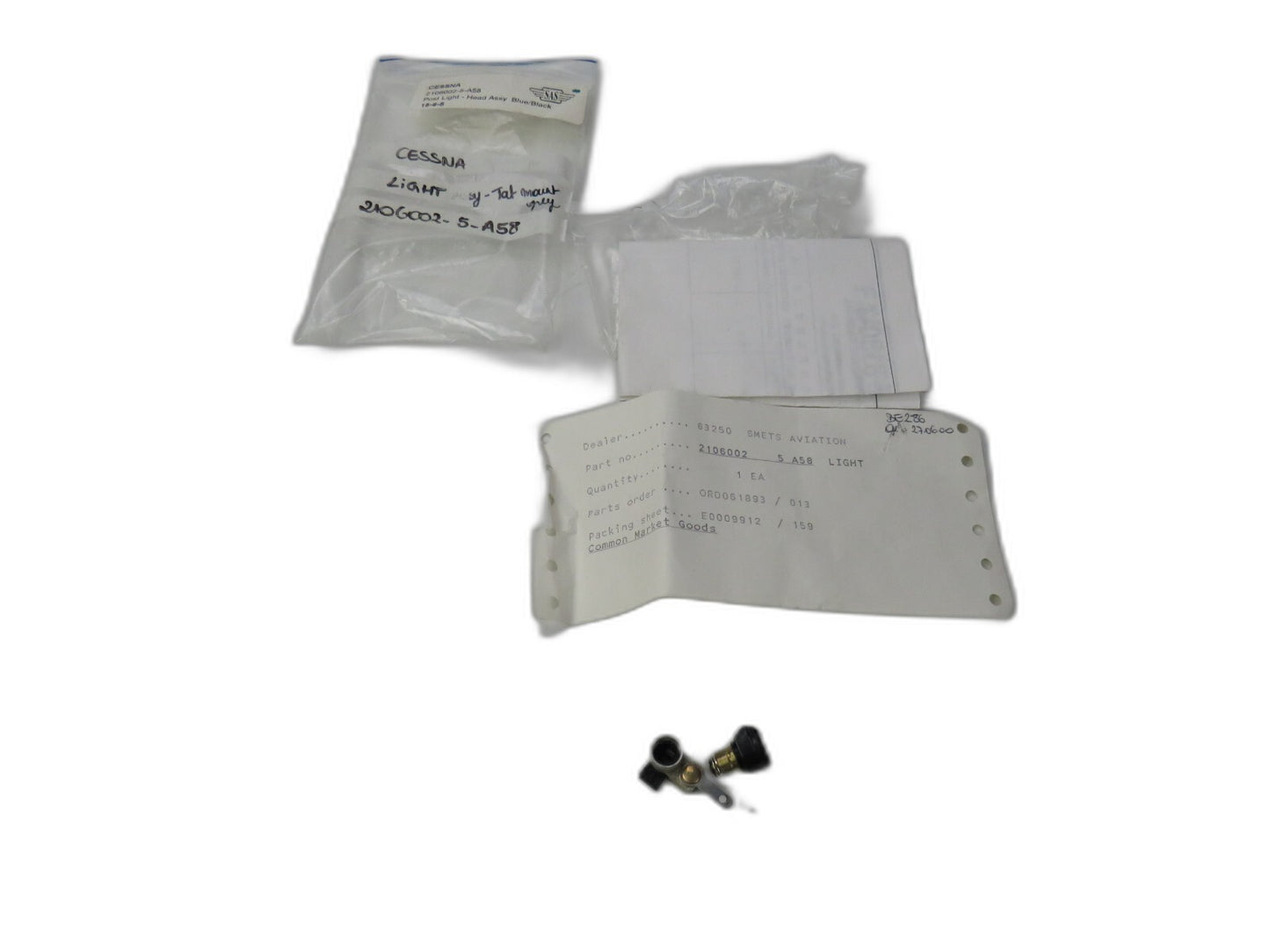 Cessna 2106002-5-A58 POST LIGHT HEAD ASSY    New