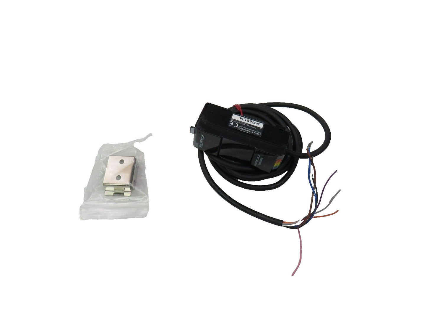 KEYENCE CZ V21A DIGITAL SENSOR    New