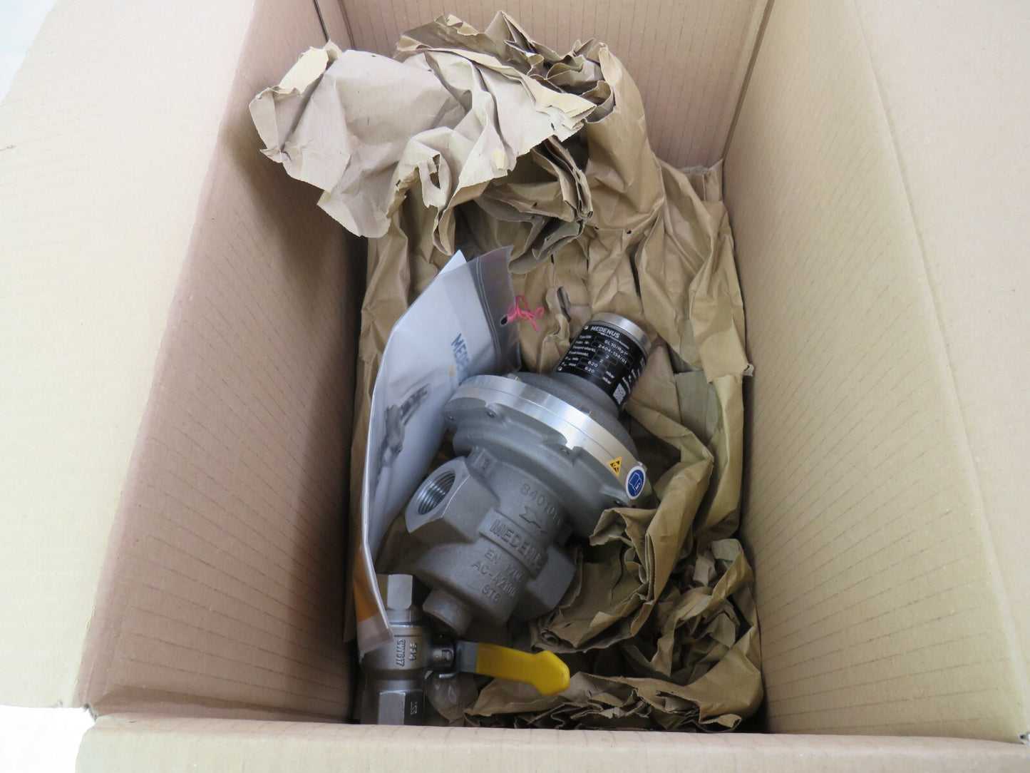 MEDENUS  SL10 SL 10 SL10/RP1" 2404-136/01 Safety relief valve SL10   New