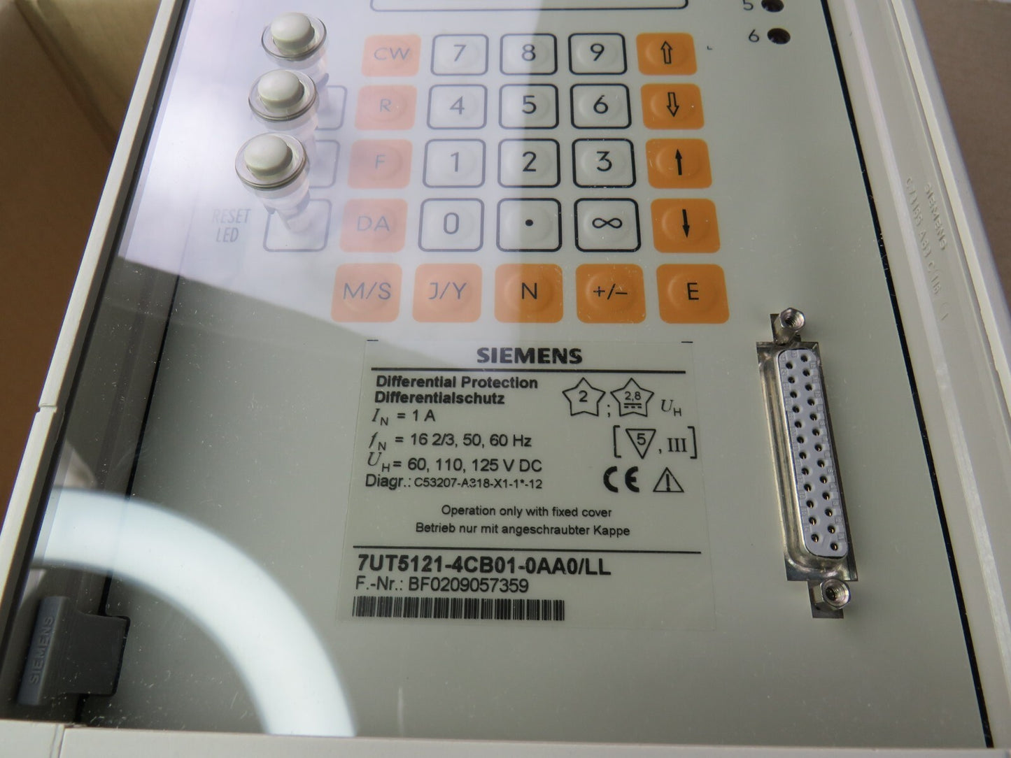SIEMENS 7UT5121-4CB01-0AA0 /LL 7UT5121-4CB01-0AA0/LL   New